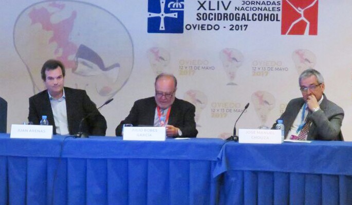 Los Dres. José Manuel Chouza y Juan Ignacio Arenas han presentado una ponencia en la XLIV Jornada Nacional de Socidrogalcohol