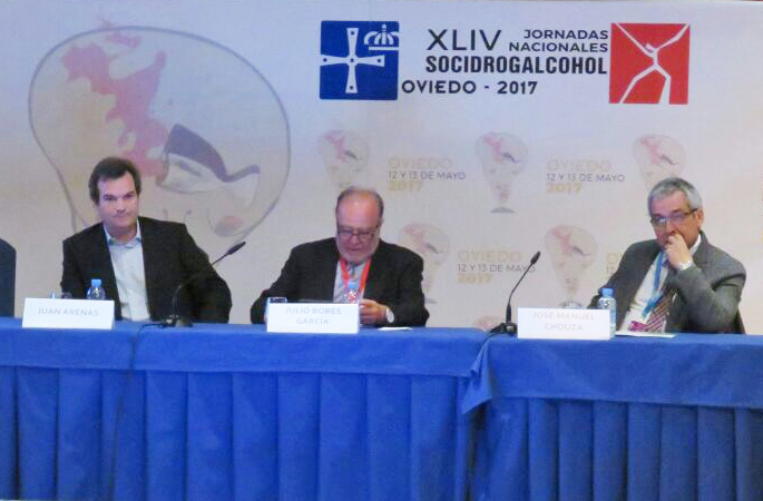 Los Dres. José Manuel Chouza y Juan Ignacio Arenas han presentado una ponencia en la XLIV Jornada Nacional de Socidrogalcohol