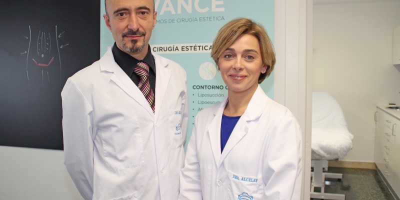 Los cirujanos estéticos de Policlínica Gipuzkoa José M. Del Amo y Olatz Arcelay
