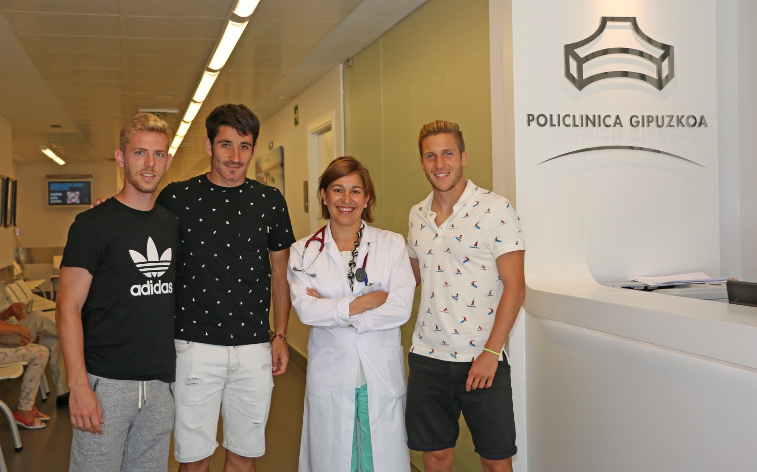 Dani Nieto, Saúl Berjon, junto a la cardióloga Laura Quintas y Sergio Gontán,