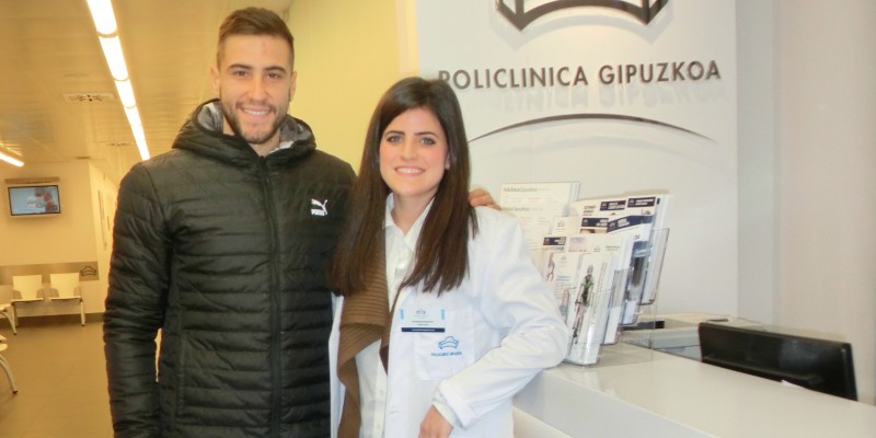 Borja Ekiza, de la S. D. Eibar, pasa por la Unidad del Pie para realizarse un estudio biomecánico de la pisada