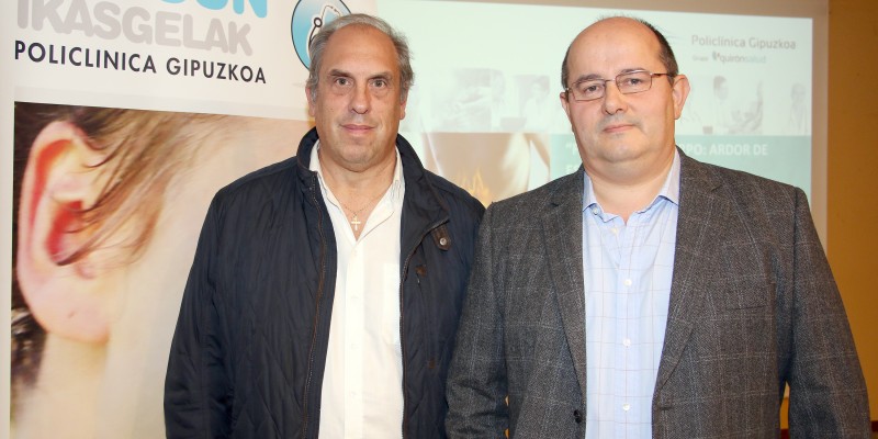 Los cirujanos generales y del aparato digestivo de Policlínica Gipuzkoa en Eibar, Javier Murgoitio y José Luis Elósegui, impartieron un Aula de Salud en la Casa de la Cultura de Portalea sobre el reflujo y el ardor de estómago.